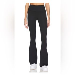 FlowWell Callista Pant in Black